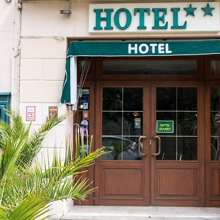 Hotel De La Gare Dol-de-Bretagne Bagian luar foto